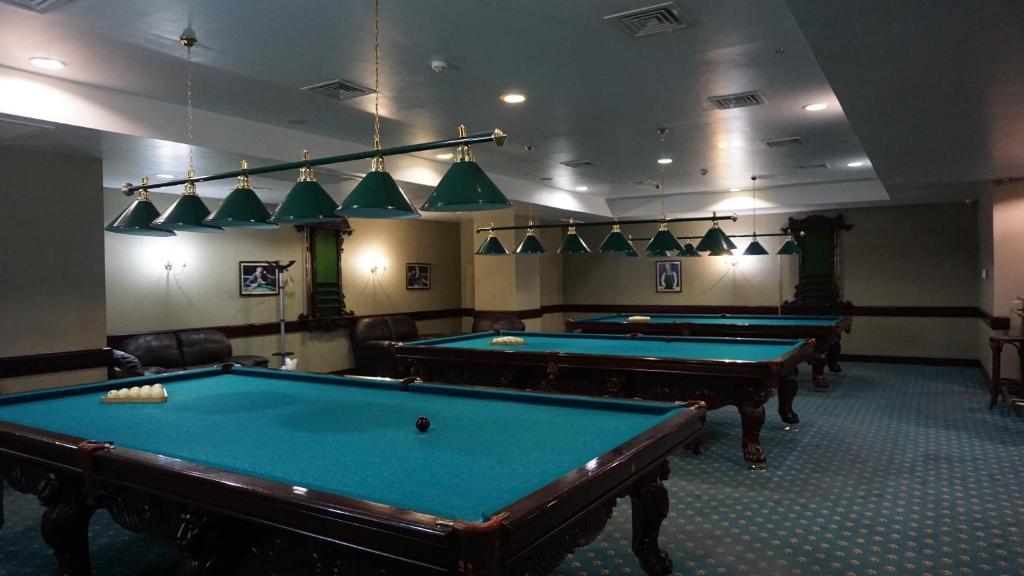 Grand Hotel Victory Актау Экстерьер фото A pool hall