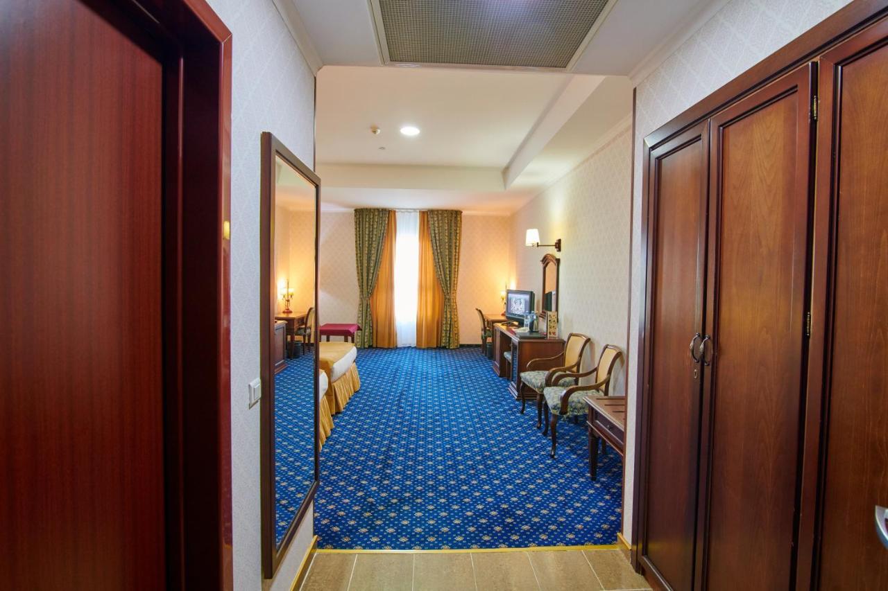 Grand Hotel Victory Актау Экстерьер фото
