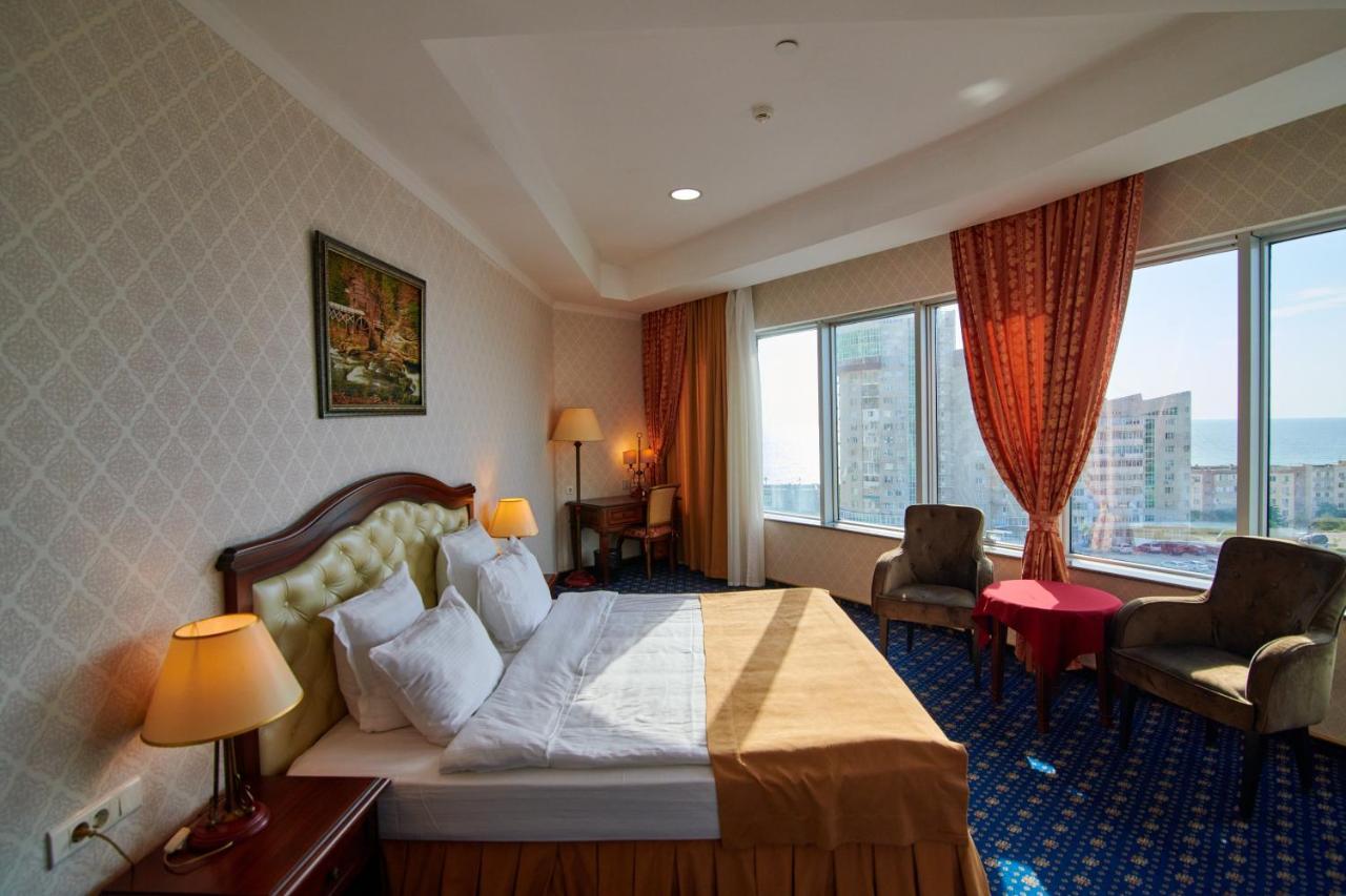 Grand Hotel Victory Актау Экстерьер фото