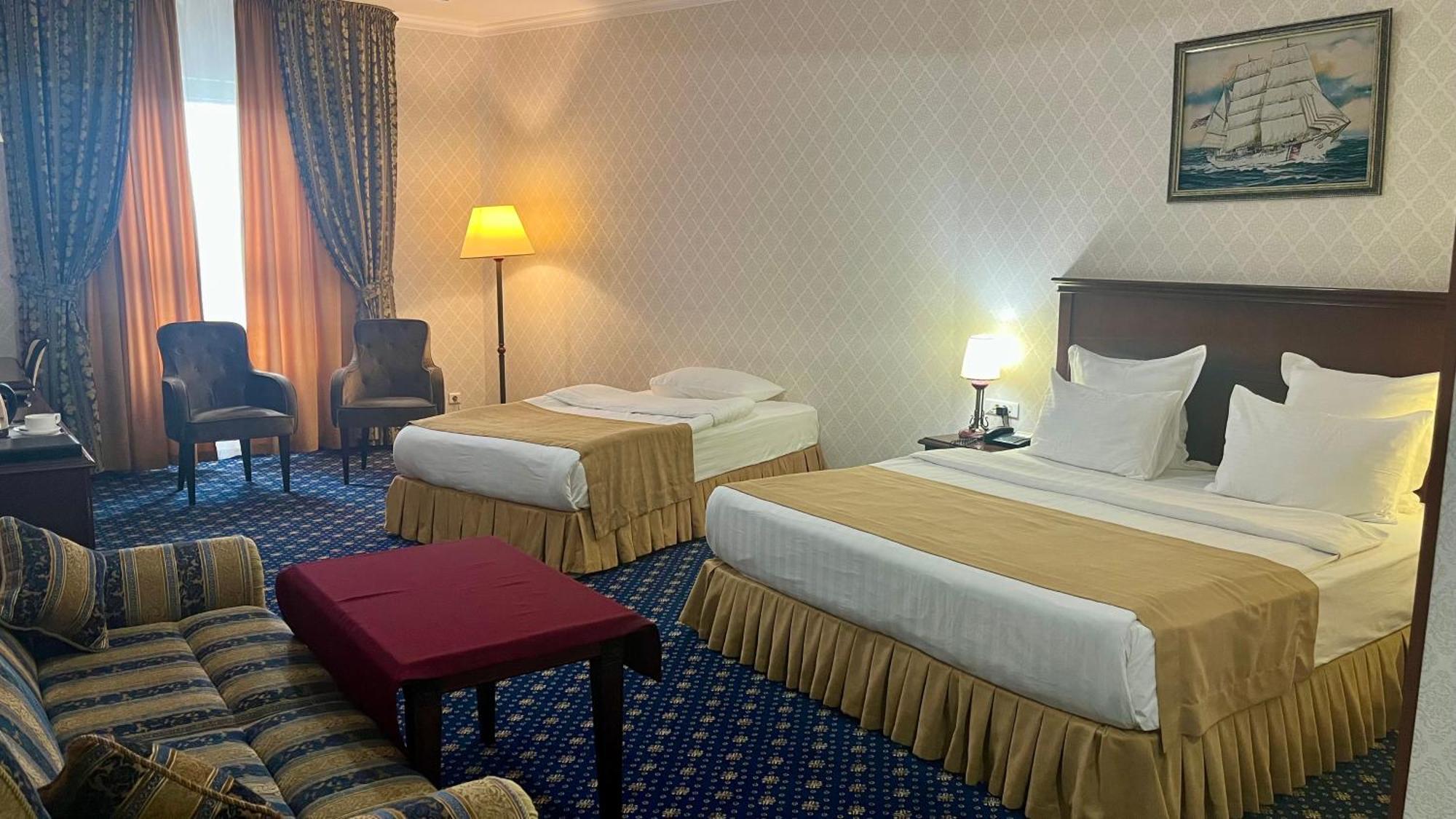 Grand Hotel Victory Актау Экстерьер фото